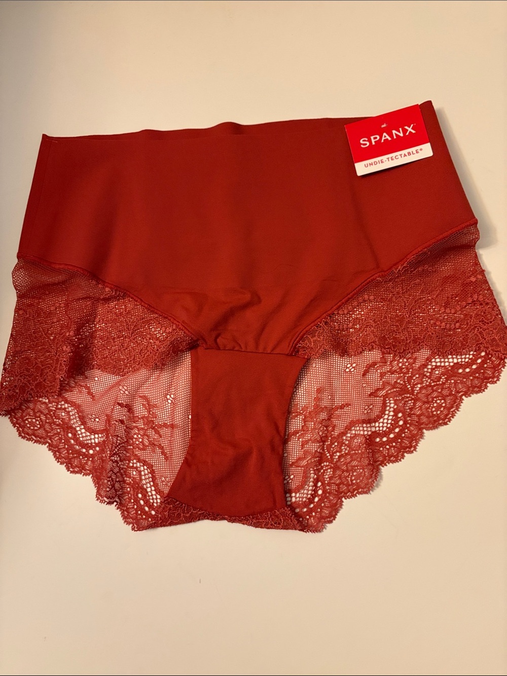 Spanx Undie-tectable Woman’s Lace Hipster-Medium NWT